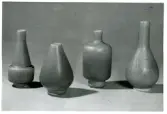 Vaser från Bo Fajans, formgivare Gösta Boberg, omkring 1900-talets mitt.