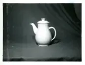 Te-/Kaffekanna från Bo Fajans, omkring 1900-talets mitt.