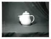 Te-/Kaffekanna från Bo Fajans, omkring 1900-talets mitt.
