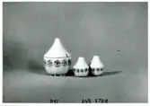 Marmeladburk med salt- och sockerströare från Bo Fajans, formgivare Berit Ternell, omkring 1900-talets mitt. Dekor Star.