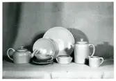 Servis från Bo Fajans, omkring 1900-talets mitt.