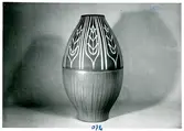 Vas 072 från Bo Fajans, formgivare Berit Ternell, omkring 1900-talets mitt.