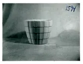 Kruka från Bo Fajans, formgivare Berit Ternell, omkring 1900-talets mitt.