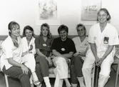 Porträtt av personal på avdelning 22, BB, på Mölndals sjukhus, år 1994. Yvonne, Ing-Britt, Carina, Agneta, Annelie och Eva.