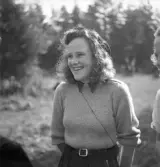 Orientering, 27/9 1942. 
Studie av en glad kvinnlig orienterare.