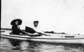 Man och kvinna i kajak, 1910-tal