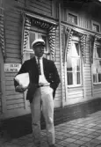 Man på Tillberga järnvägsstation, 1921