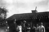Studentfirande i sommarstuga i Adolfsberg, 1920
