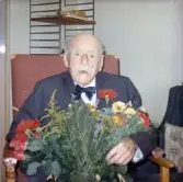 Blomsteruppvaktning på 95-årsdagen,1963