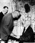 Gäster gratulerar Levi Rickson på 95-årsdagen, 1963