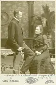 Porträtt av Augusta och Andreas Annerstedt d. 2/10 1904 (enligt text framsida kort).