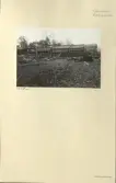 Skansen. Byggnader. Dala- och Moragården under flytten och uppförandet.

