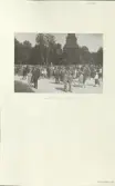 Skansen. Byggnader. Dala- och Moragården under flytten och uppförandet.
 Invigningen.