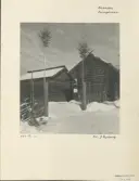 Skansen. Byggnader. Dala- och Moragården under flytten och uppförandet.
