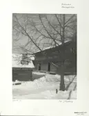 Skansen. Byggnader. Dala- och Moragården under flytten och uppförandet.
