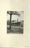 Skansen. Byggnader. Dala- och Moragården under flytten och uppförandet.

