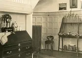 Interiör inifrån borgmästarvillan i Sölvesborg, som idag huserar Hotell Humbla, uppfördes 1903 av borgmästare Philibert Humbla (1863-1925). Far till Philibert Humbla, museiman och svensk konsthistoriker (1896-1952) som 1940 blev förste chef vid Gävle museum (källa Wikipedia).