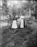 Två kvinnor och en hund, Uppland