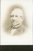 Porträtt av Robert Holmstrand (enligt text i album).