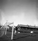 Fotbollsmatch ÖSK - AIK, 1948-11-07