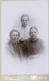 Familjeporträtt.