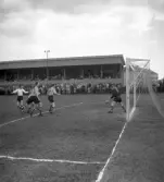 Fotbollsmatch ÖSK - Karlskoga IF, 1950-04-30