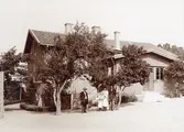 Häröds folkskolehus uppfördes år 1877.