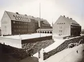 Nordhemsskolan uppfördes åren 1914-1915 av firman A. Krüger & Son och arkitekter var Arvid Bjerke och R. 0. Svensson.