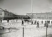 Gamlestadsskolan.
Åren 1952–1953 byggdes en ny skolbyggnad i anslutning till Lödöseskolan. Arkitekterna var Ragnar Ossian Swensson och Mandus Mandelius. När den nya tillbyggnaden invigdes 1953 bytte skolan namn till Gamlestadsskolan.
