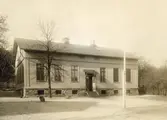 Silvanderska skolan invigdes år 1875.