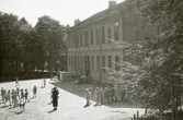 Böskolan uppfördes år 1889 av byggnadsfirman F O Peterson & Söner och arkitekt var Ragnar Ossian Swensson.
Adressen var Sankt Sigfridsgatan 22.
