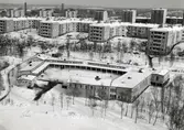 Mossebergsskolan uppfördes på 1950-talet och ligger på Doktor Håléns gata.