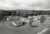 Kaverösskolan stod färdig år 1966 och arkitekt var Åke Wahlberg.