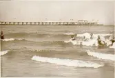 Landungsbrücke i Binz på ön Rügen, sommaren 1930 (enligt text i album).