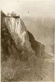 Stubbenkammer, berömda området med dramatiska kritklippor på ön Rügen, sommaren 1930 (enligt text i album).