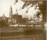 Vy över staden Dresden med Hofkirche (Hovkyrkan) i fokus, sommaren 1930 (enligt text i album).