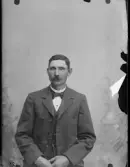 Ung man