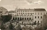 Vykort med motiv från Karlstad, stadshotellets terrasser. Text på baksidan.