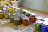 Glasburkar med pigment