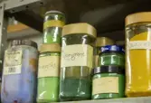 Glasburkar med pigment