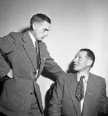 Herrar i samband med fotbollsmatch ÖSK - Surahammars IF, 1950-05-29
