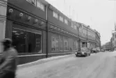 Vågmannen. 1+2+3+4. Byggnad I, översikt från nord. Modigs varuhus.