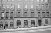 Riddaren 3. Byggnad I, del av fasad mot sydväst.