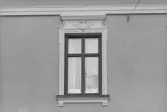Kvarteret Banken, tomt nr 3. Byggnad I, fönster 2 trappor upp. Thurdinska huset.