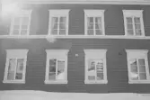 Rådmannen 3. Byggnad II, del av fasad mot nordost.