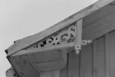 Fiskaren 7. Byggnad III. Detalj taknocksprydnad.