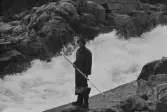 Rumpan nedanför Ramsele kraftverk. Bernard Isaksson poserar som 
