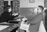 Wedins café, kvarteret Tullen. Katarina Ek-Nilsson intervjuar.