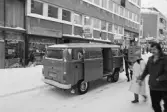 Örnbergs bageri. Bussen kommer.
