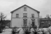 Fiskalen 7. Byggnad I. Gavel mot nordost.